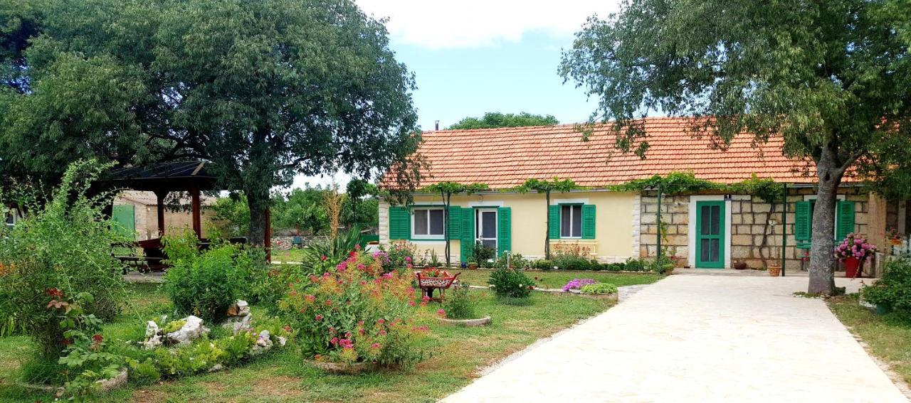 Village House Fafarinka - Close To Krka National Park Konjevrate المظهر الخارجي الصورة
